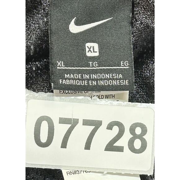 Nike Swim Trunks Mens XL Gray Black Measures 32X9 Board Volley Mesh Shorts - Picture 7 of 7